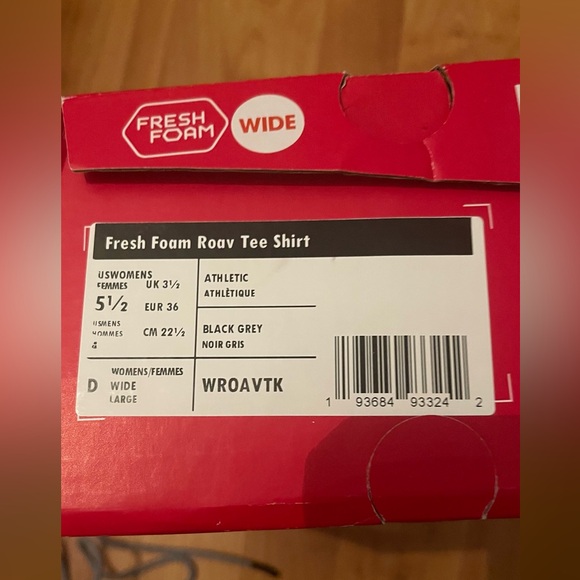 New Balance Fresh Foam Roav Tee Shirt Running Shoes - Picture 4 of 4